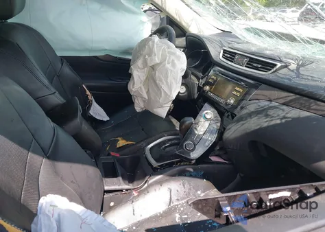 2016 Nissan Rogue S/Sl/Sv z USA, uszkodzony, nr VIN KNMAT2MV8GP666506